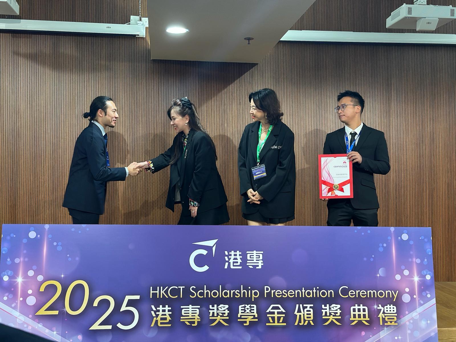 WhatsApp Image 2025-11-13 at 18.32.07.jpeg (290 KB)